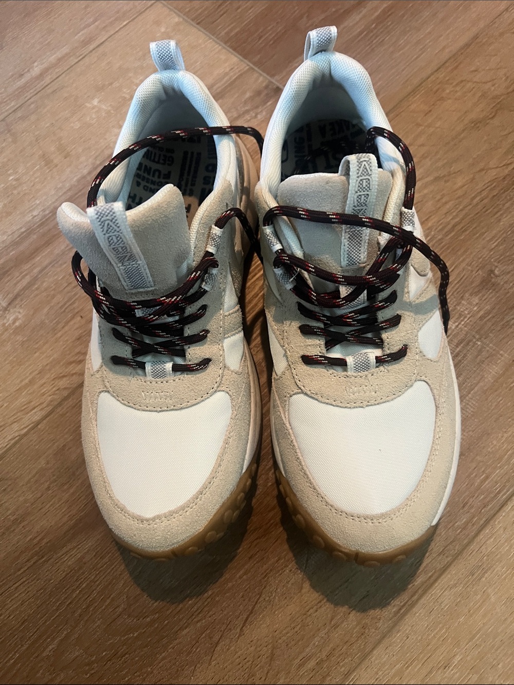 Keen Women's Beige and White wide toe room sneakers NWOB